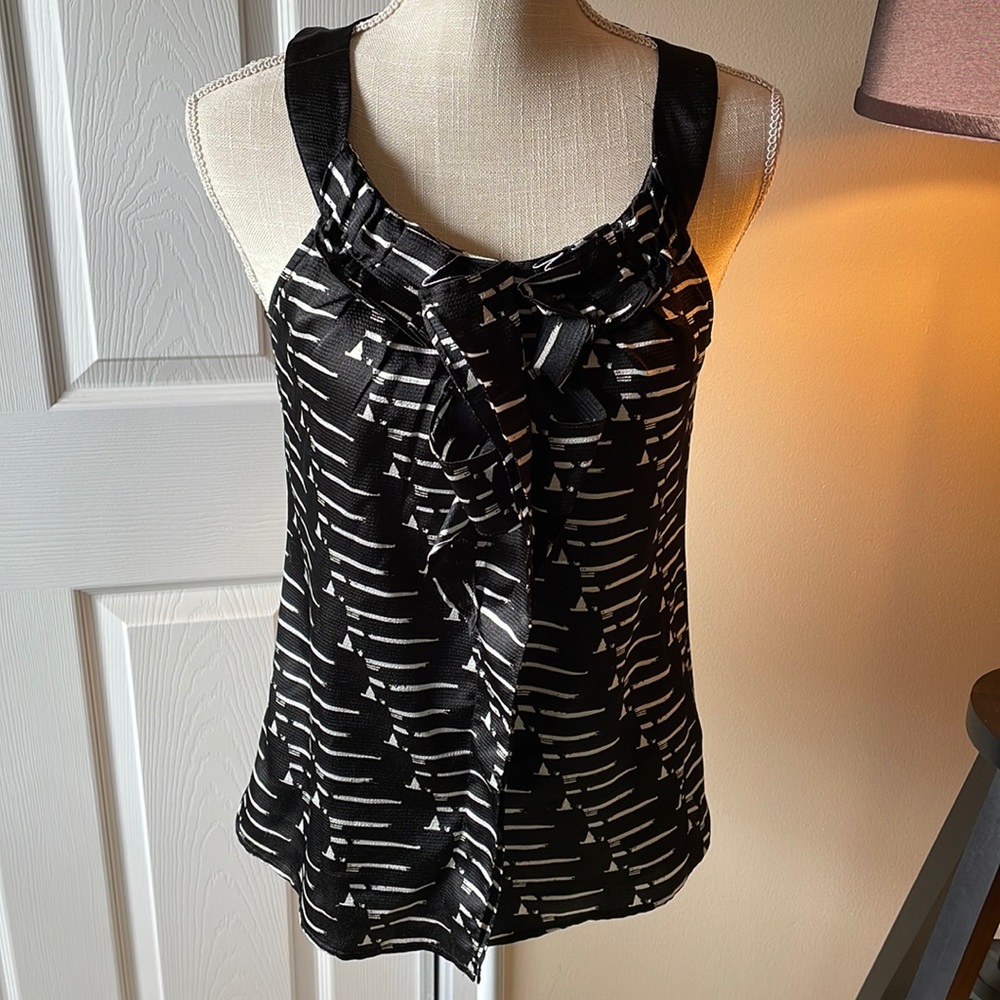 💕 The Limited Shiny black and white halter